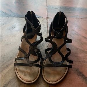 super cute sandals!!